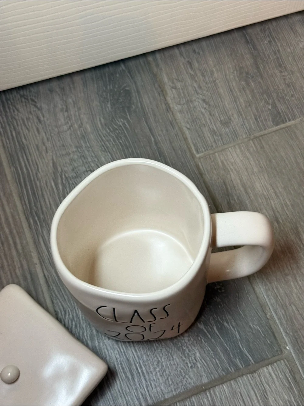 NWOT Rae Dunn Class of 2024 Mug